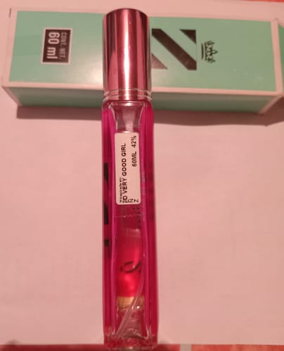 Customer photo review of Perfume Tendencia D VERY GOOD GIRL zenz