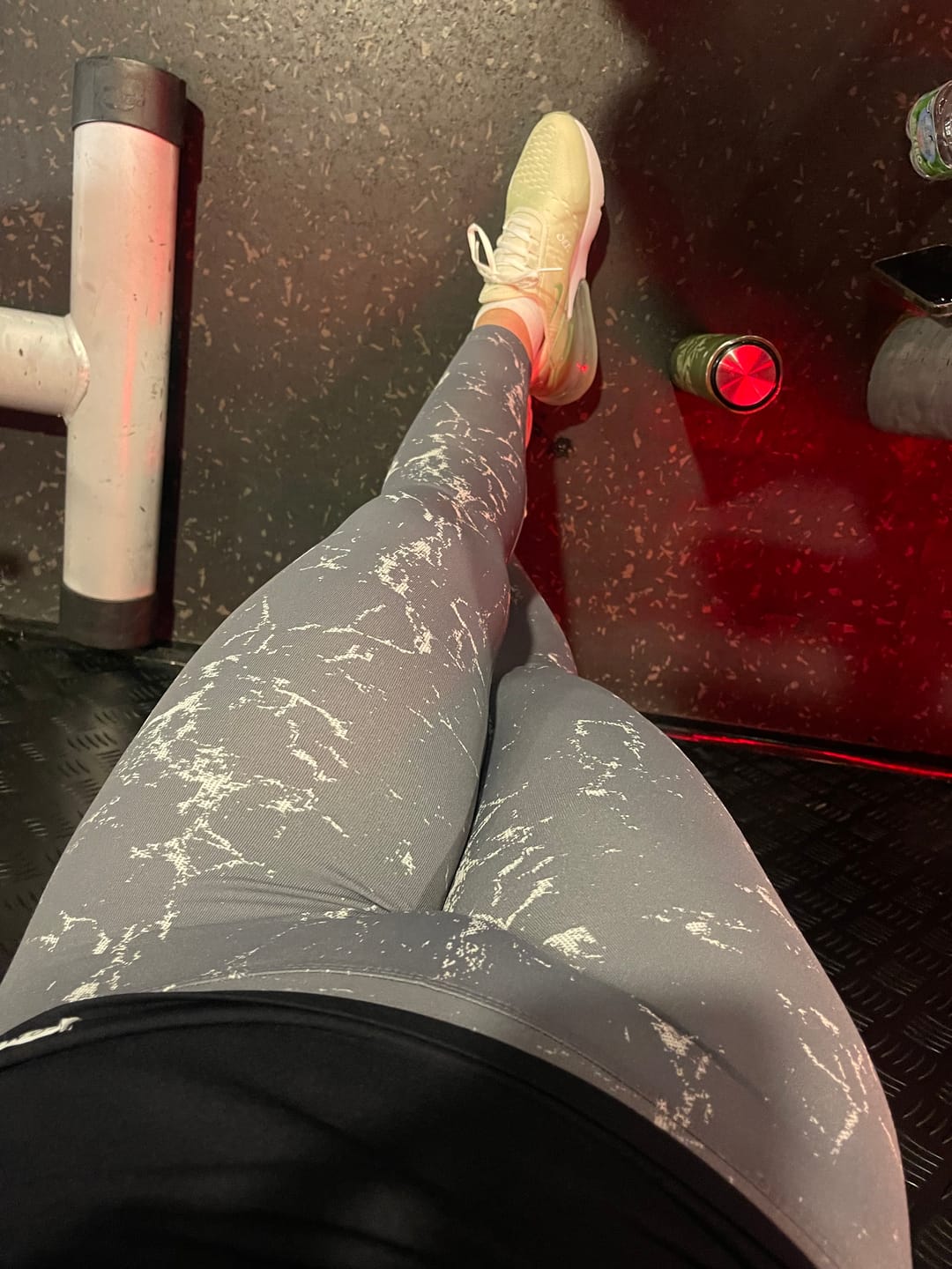 Customer photo review of Leggings Marmo Grigio