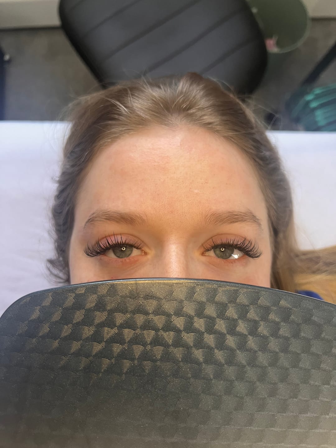 Customer photo review of EYELASH EXTENSION GLUE: THOUSANDLASHES’ ULTRA CRYSTAL BOND