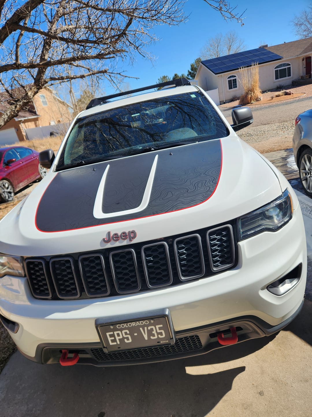 Customer photo review of Hood Graphic | fits 2011-2022 Jeep Grand Cherokee WK2