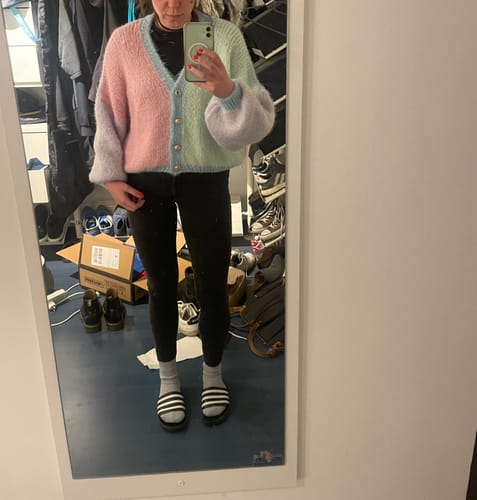 Customer photo review of Pastell Velvet Oversized Cardigan