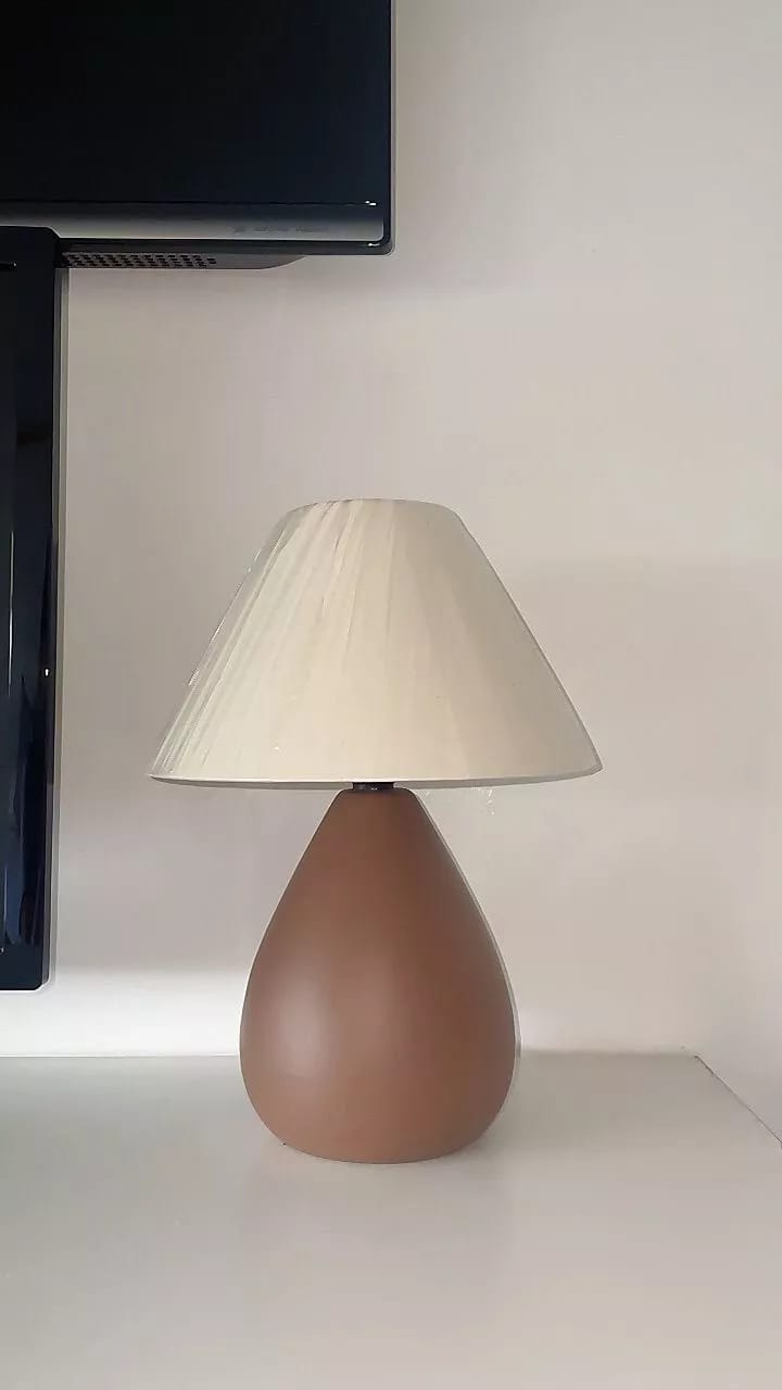 Customer photo review of Abajur de Mesa em Cerâmica com Cúpula de Linho