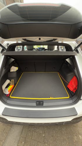 Customer photo review of Kofferraumwanne nach Maß