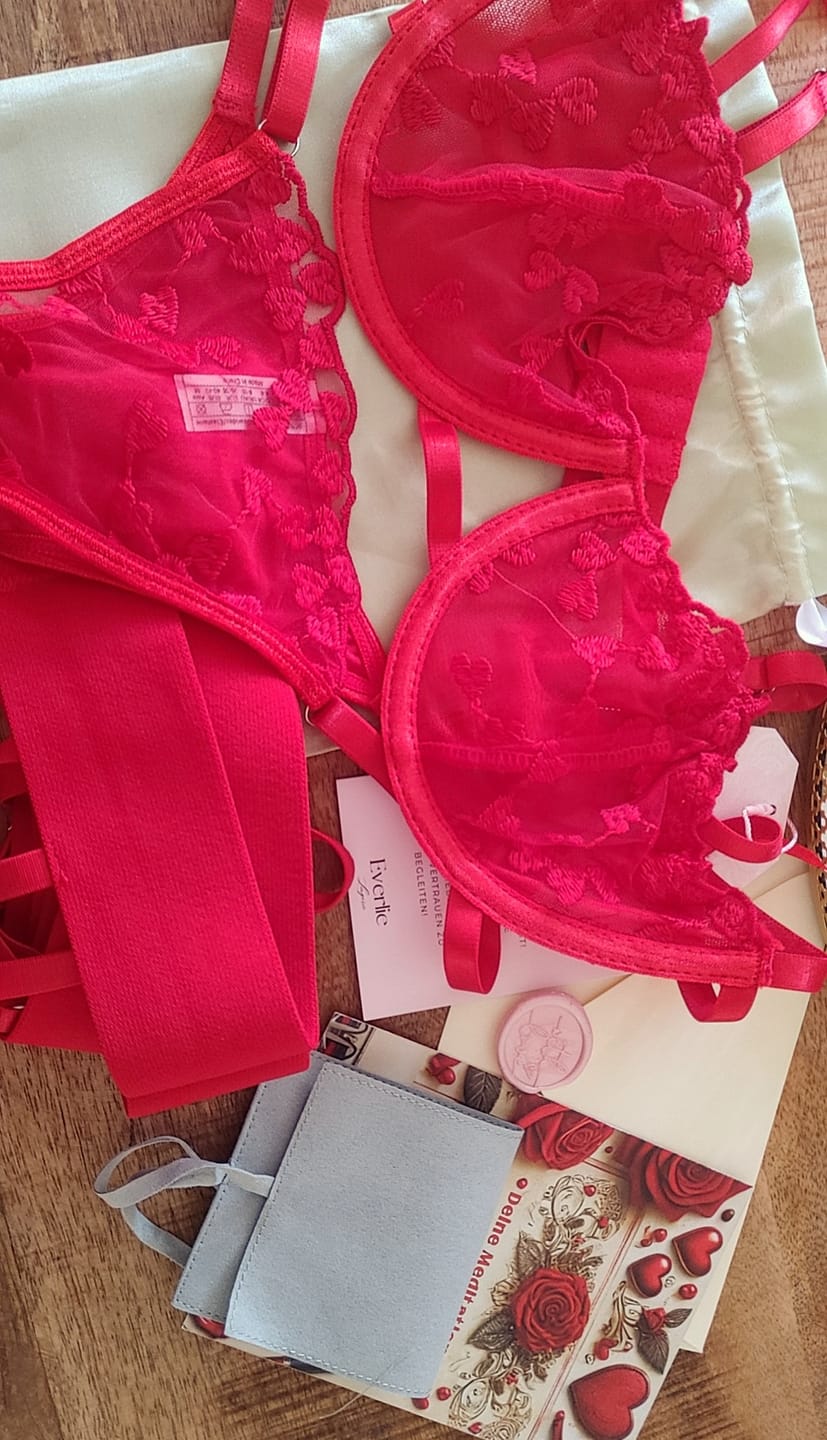 Customer photo review of MONATSBOX 💕
