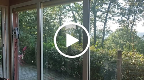 Customer video review of Robot lave vitre V3CLEAN