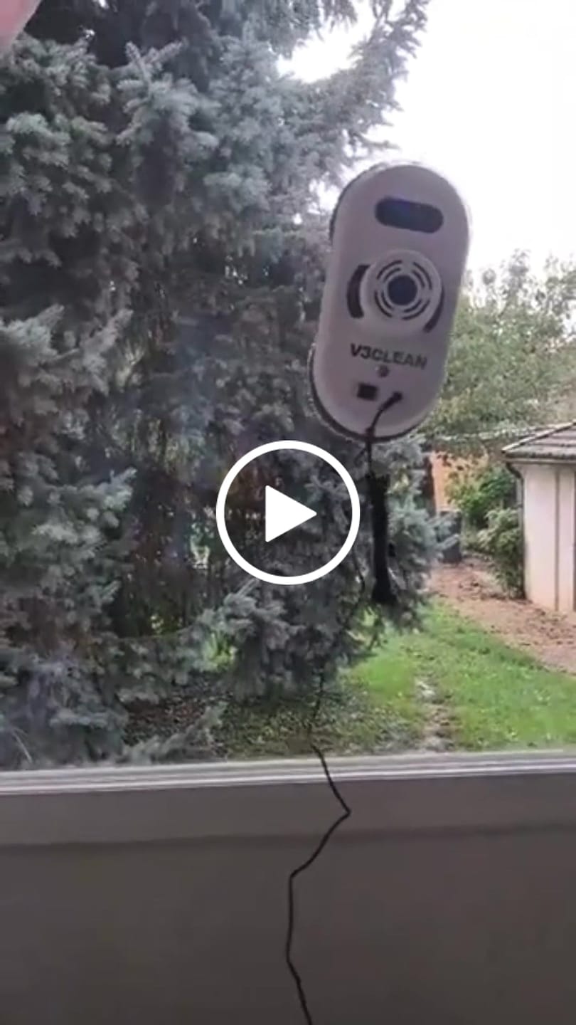 Customer video review of Robot lave vitre V3CLEAN