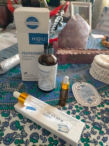 Customer photo review of HIQILI 100ML Eucalyptus Vanilla Frankincense Mint Sandalwood Rose Essential Oils for Diffuser Humidifier Candle Making Massage