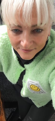 Customer photo review of Kuschelige Strickjacke mit Smiley Patch grün 7001-SC233330