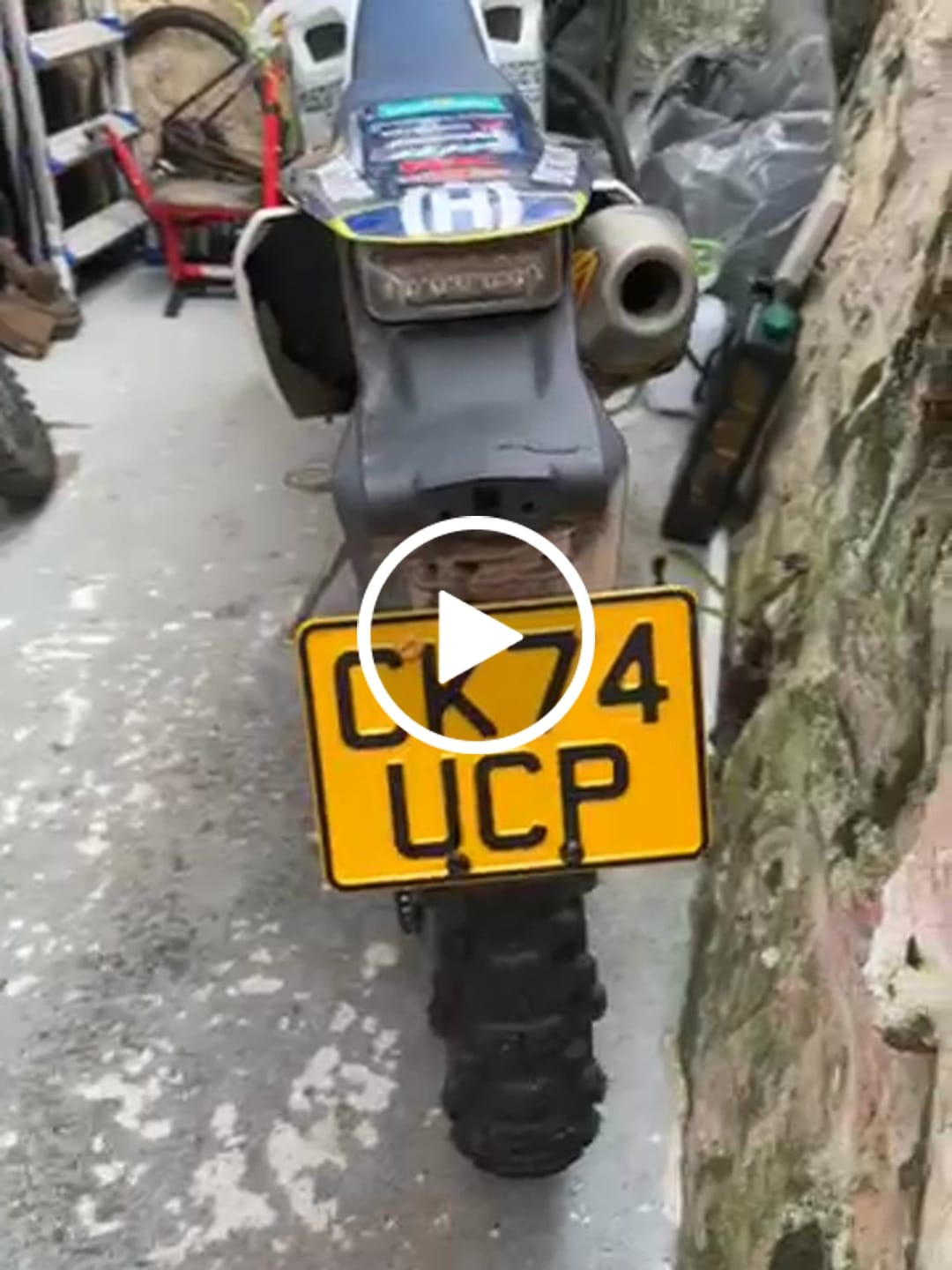 Customer video review of Yellow Metal Pressed 7×5 Motorbike Number Plate