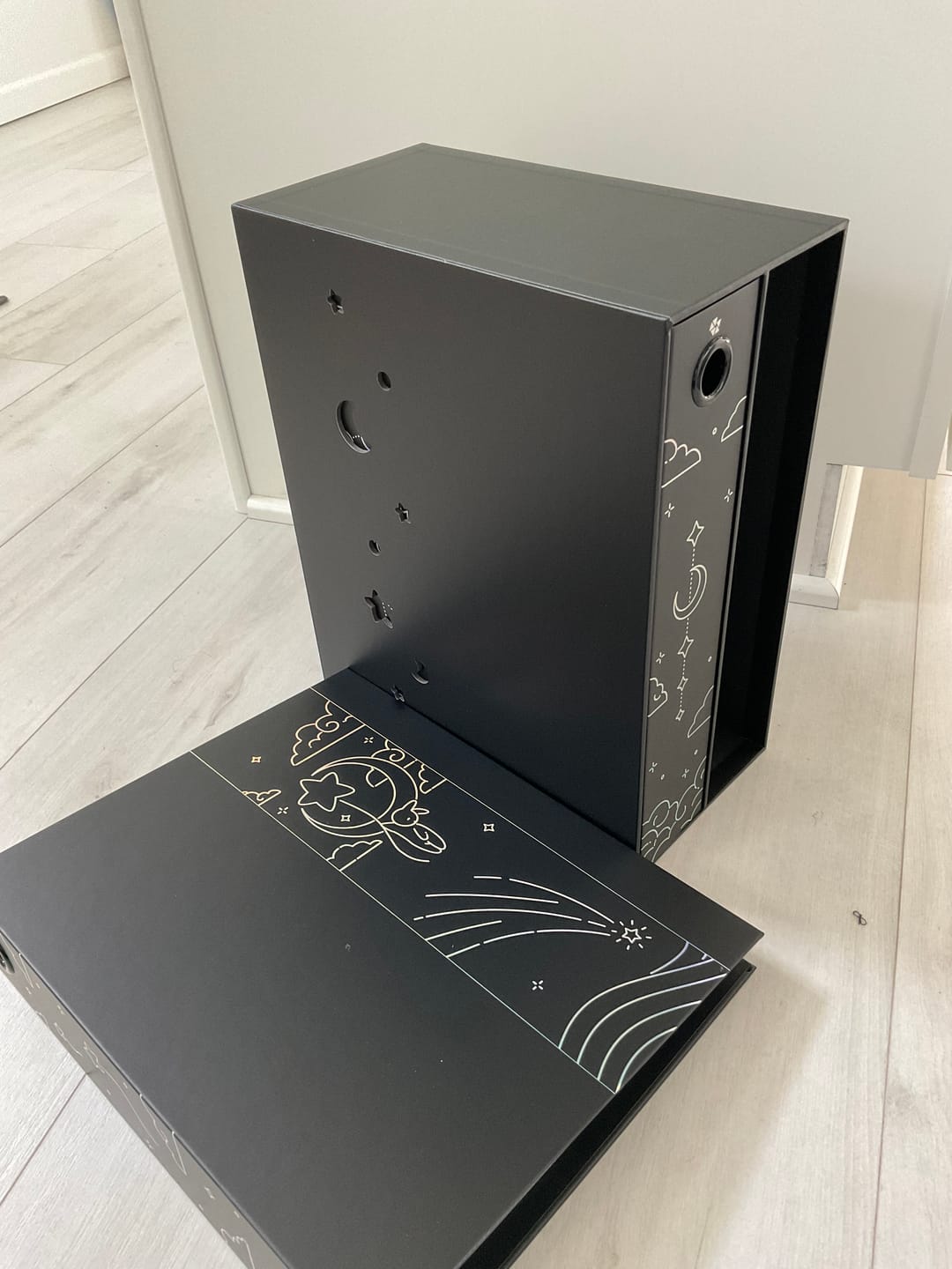 Customer photo review of Duo Edition – Astro + Wanderlust – Version 1 – Midnight Black
