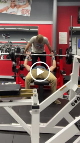 Customer video review of HolStrength Wrist Wraps 18"