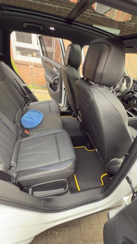 Customer photo review of Kofferraumwanne nach Maß