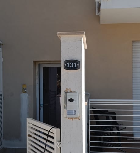 Customer photo review of Numero civico in alluminio modello Noir 001