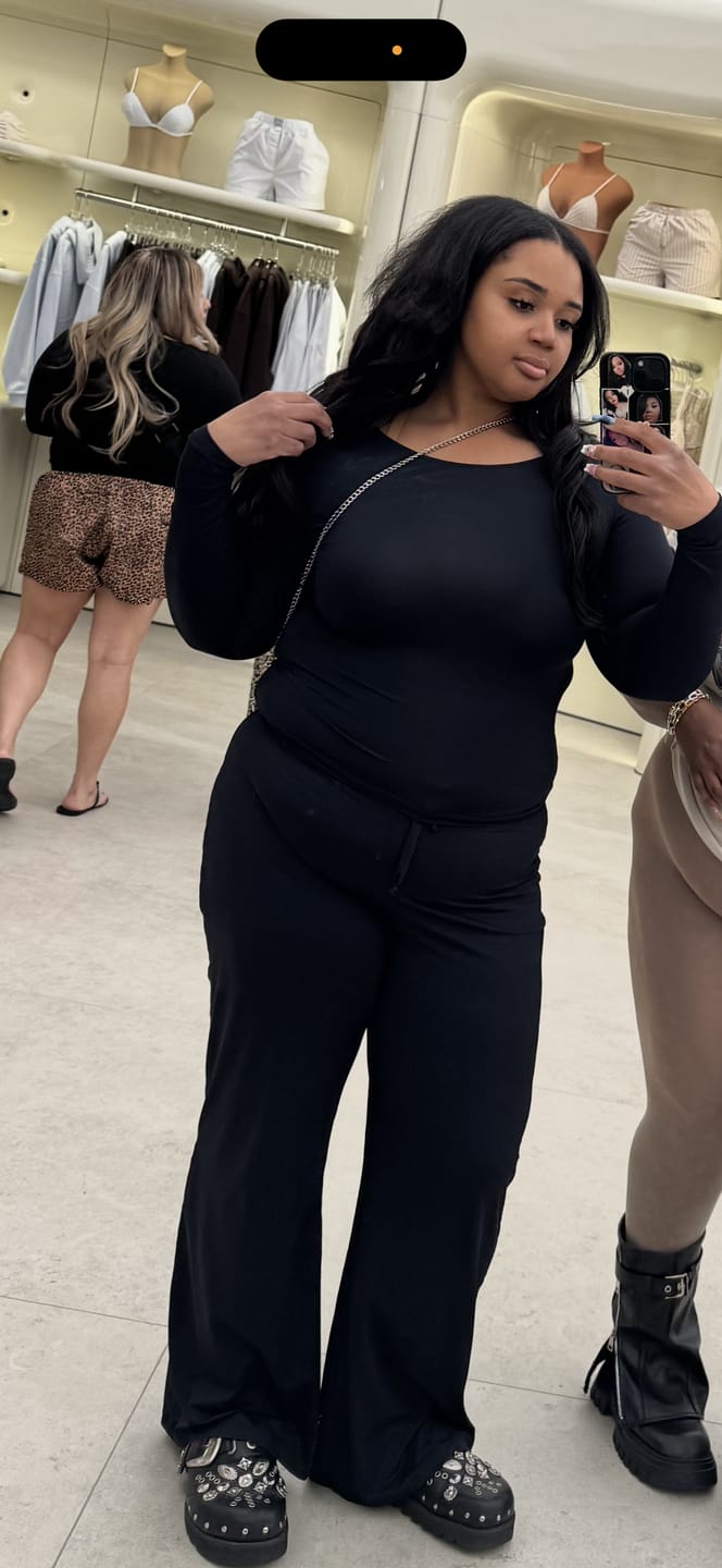 Customer photo review of PERFECT TEE LONG SLEEVE