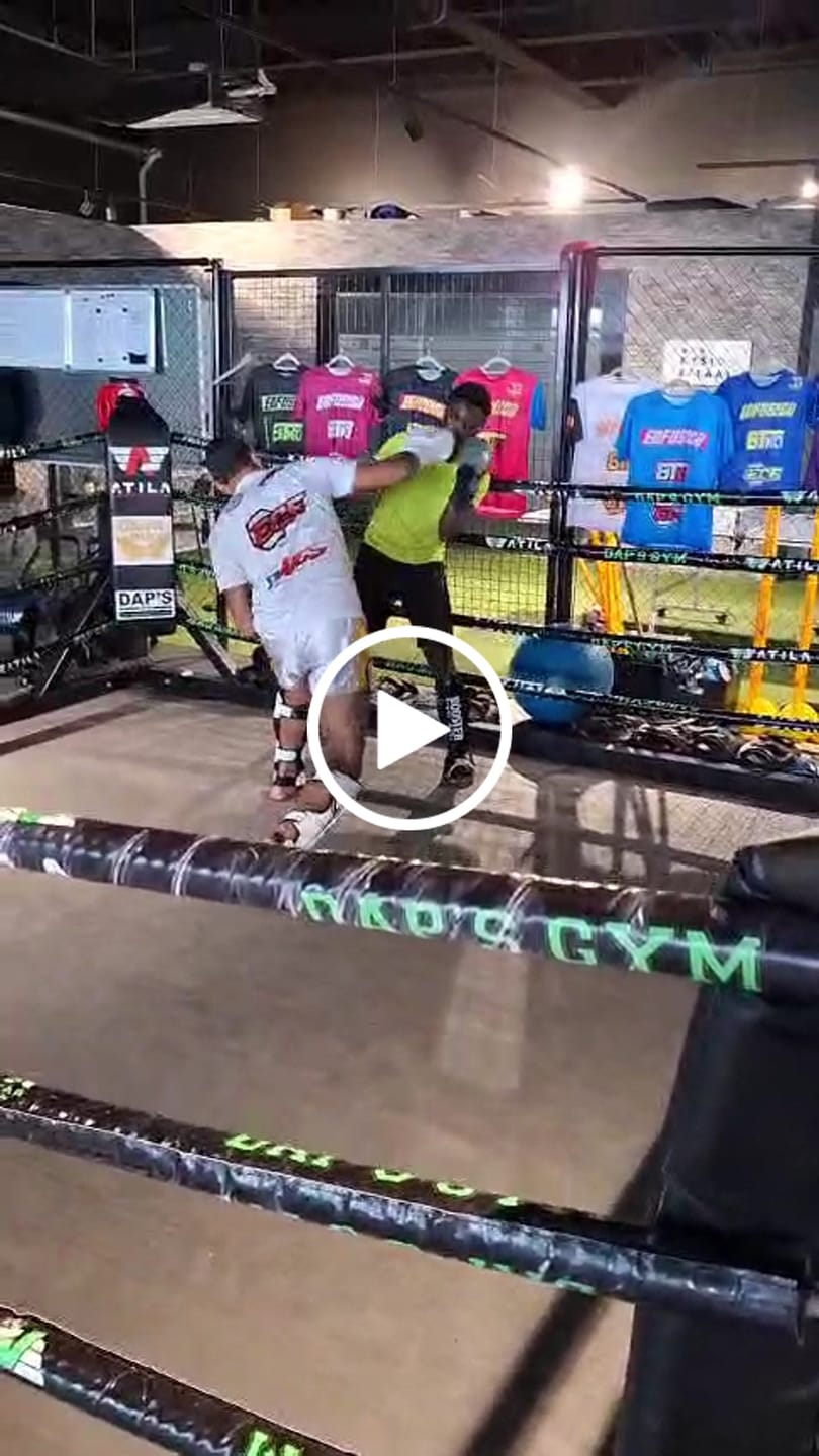 Customer video review of Bokshandschoenen Rival RFX Guerrero Sparring HDE-F White (veters)