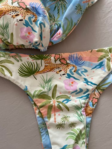 Reseña con foto de un cliente sobre Bikini Reversible The Artist Project By @Tatisoko Paradiso