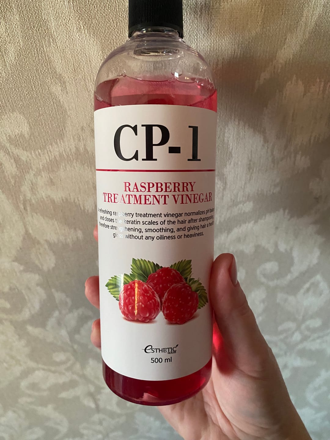 Customer photo review of Kondicionieris-skalotājs matiem ar sastāvā iekļautu aveņu etiķi Esthetic House CP-1 Raspberry Treatment Vinegar