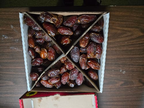 Customer photo review of Soft Rutab Medjool Dates