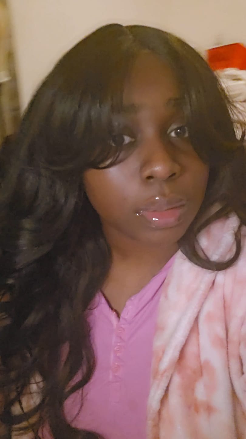 Customer photo review of Sensationnel Butta Lace 90's Bangs Glueless HD Lace Front Wig - 90's BANGS UNIT 909