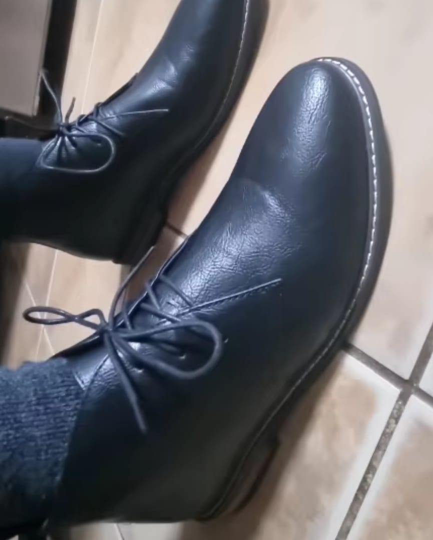 Customer photo review of Tijdloze Desert Boots in Vintage Stijl voor Heren - Hugo