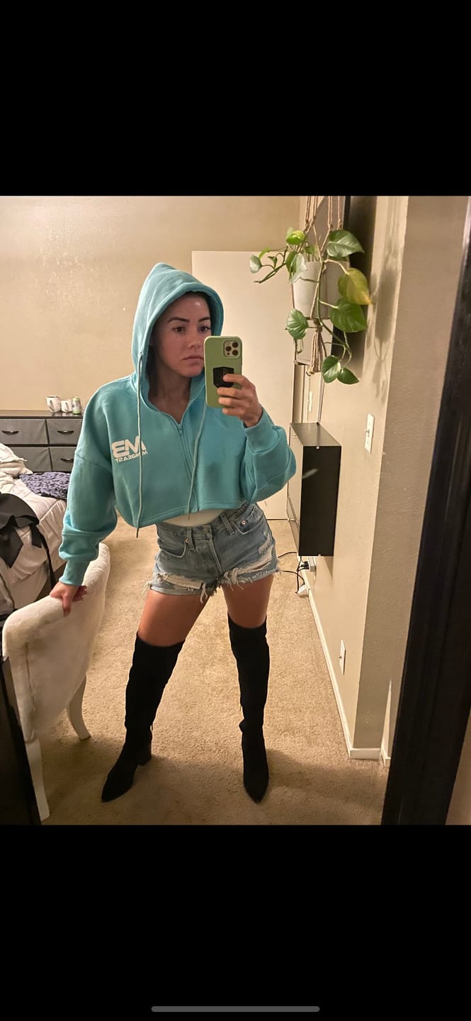 Customer photo review of Boyfriend Cropped Hoodie