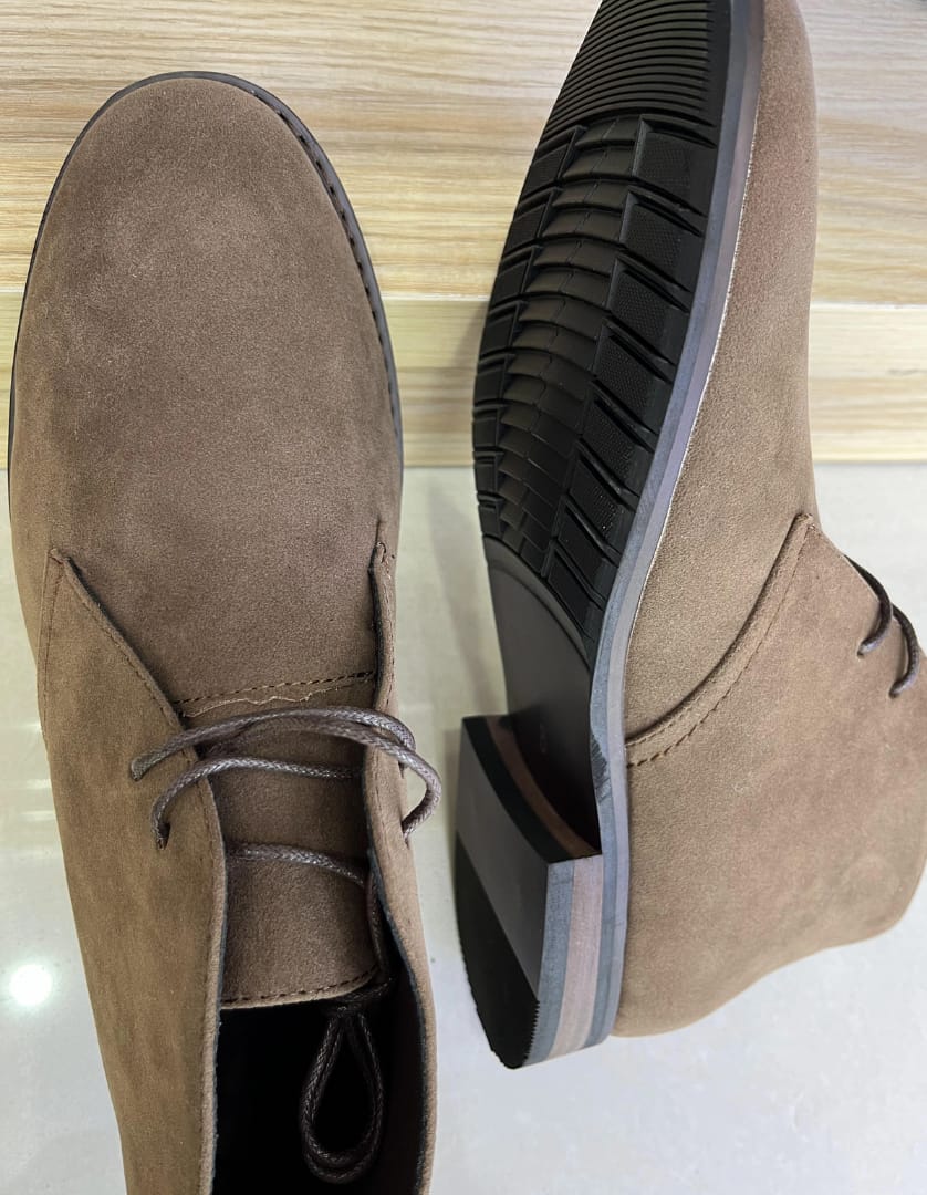 Customer photo review of Tijdloze Desert Boots in Vintage Stijl voor Heren - Hugo