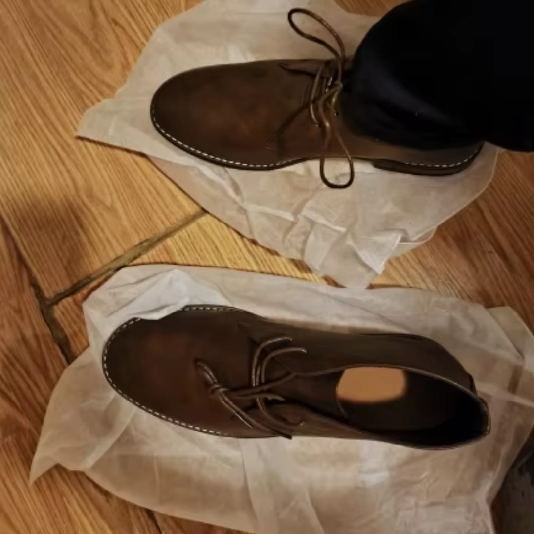 Customer photo review of Tijdloze Desert Boots in Vintage Stijl voor Heren - Hugo