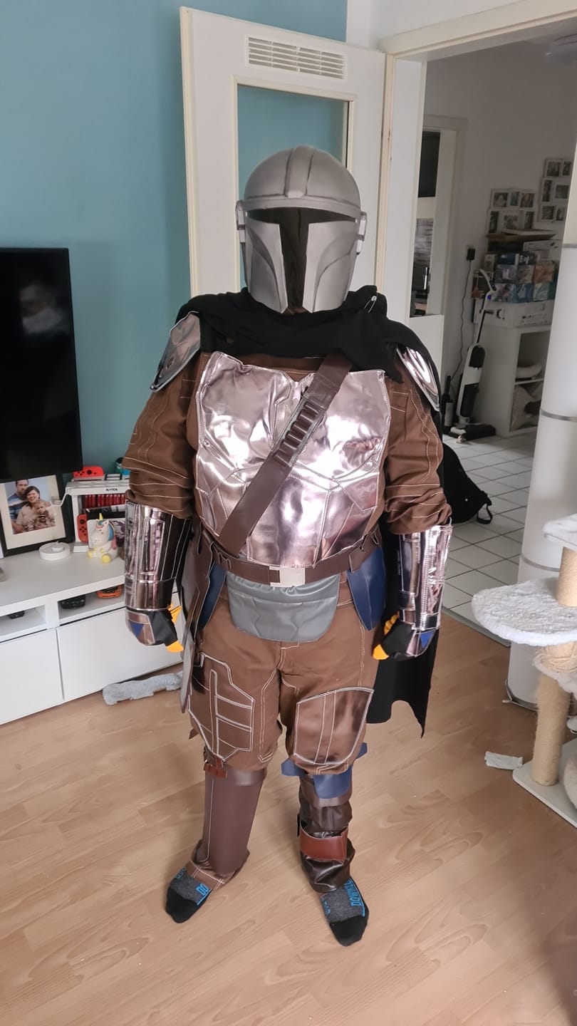 Customer photo review of Din Djarin Kostüm The Mandalorian 2 Cosplay Halloween Karneval Kostüm Set
