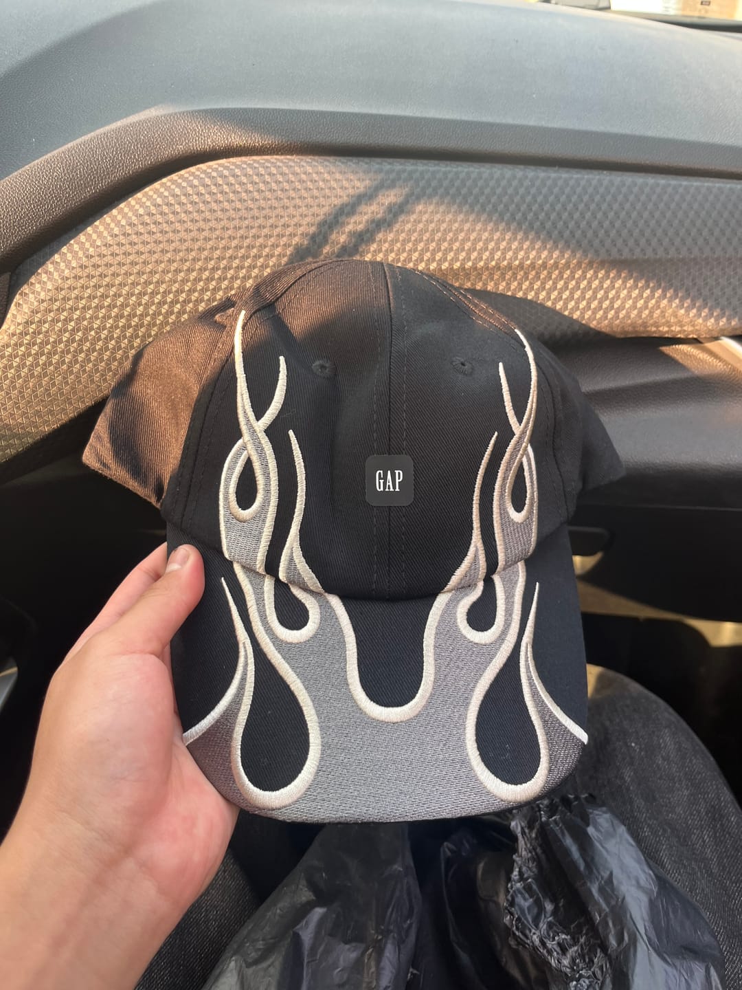 Customer photo review of Yeezy Flame Gap Cap G5