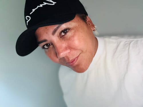 Darlene M. review of Live Co. "Black Signature Series" A-Frame Snapback image 1 out of 1