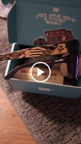 Customer video review of Mis Raíces Blue