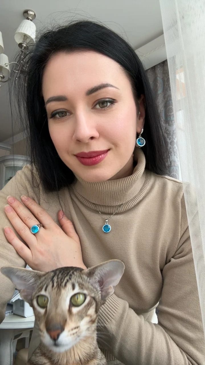 Customer photo review of Sterling Silver Bridal Jewelry Set With Rainbow Zircon Ornaments And Timeless Elegance — Rainbow | KIMLUD