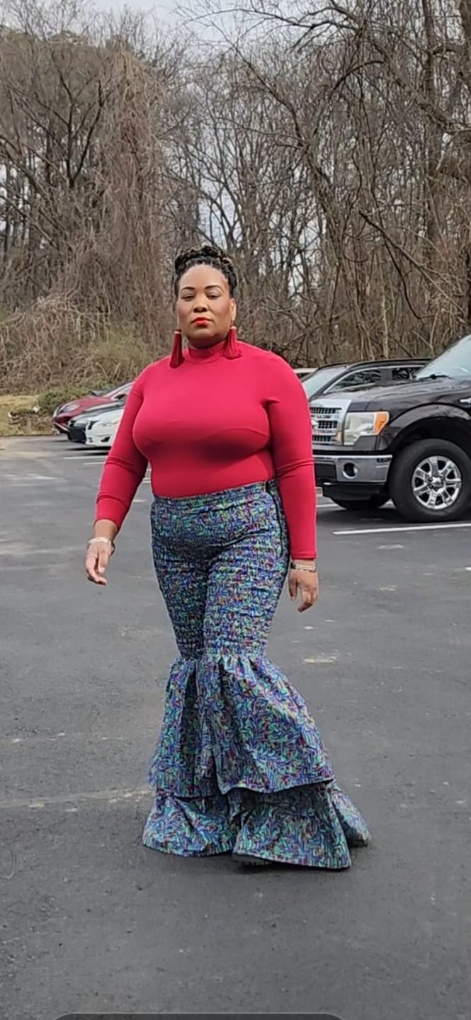 Customer photo review of Kimi Women's African Print Bell Bottom Pants- Blue