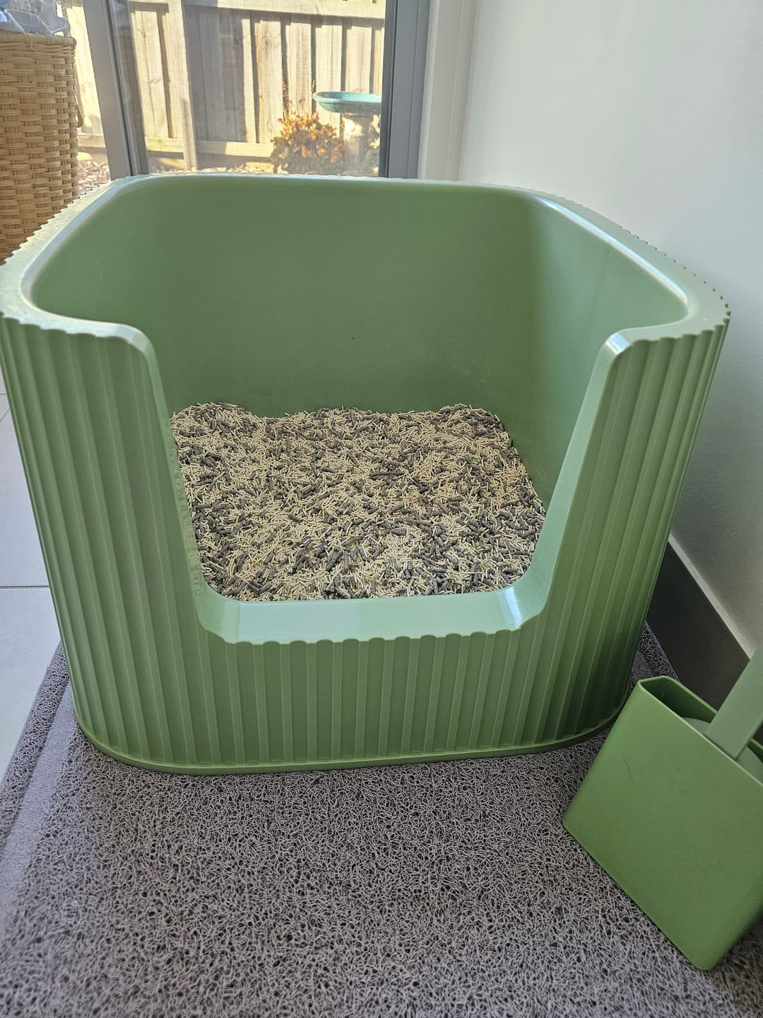 Customer photo review of Michu XXL BoBa Deluxe Cat Litter Box - Spacious Design
