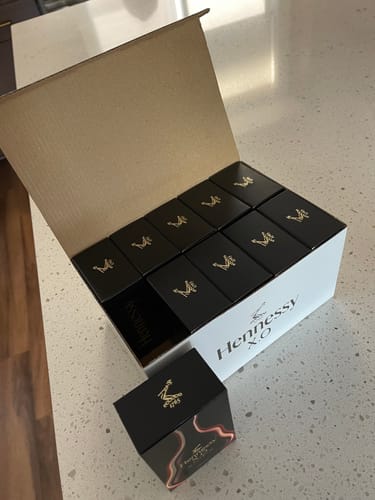 Customer photo review of Hennessy XO Cognac Miniature Shots (10 Of 50ML)