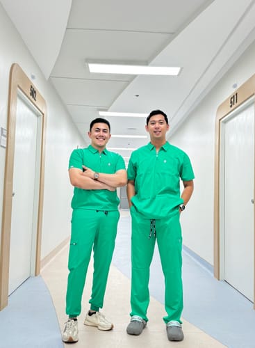 Customer photo review of Jogger MoveTech® Scrub Pants - Men / Cactus