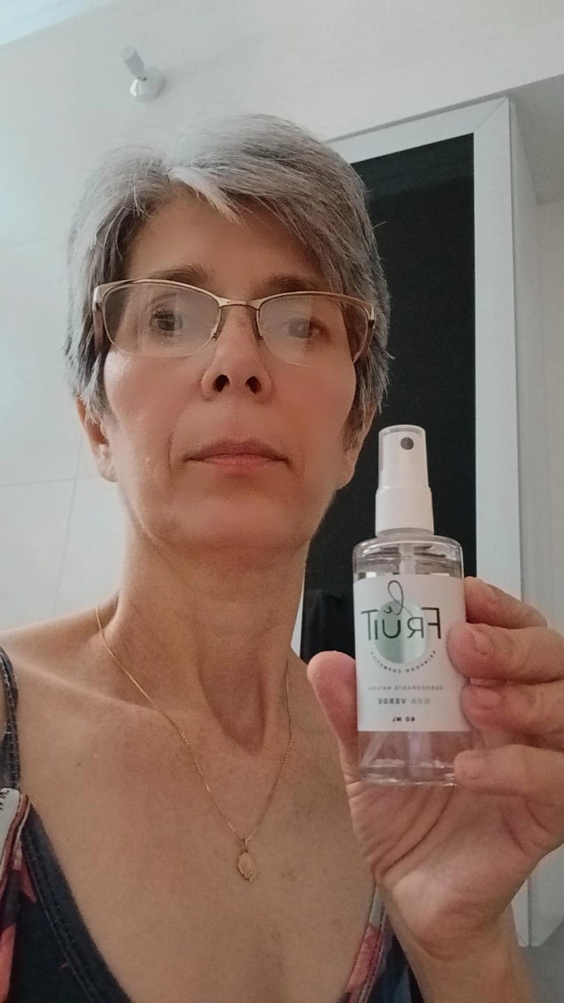 Customer photo review of Desodorante Diário