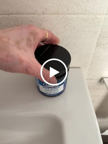 Customer video review of BioGentleaf Blue Magic Volumizing and Moisturizing Gel 250ml