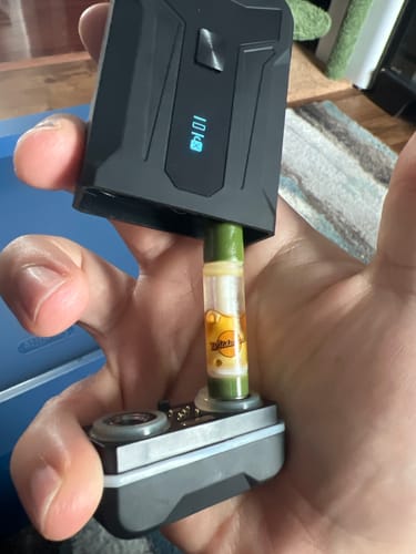 Customer photo review of THCa Liquid Diamond Live Resin 1.0g Cartridge