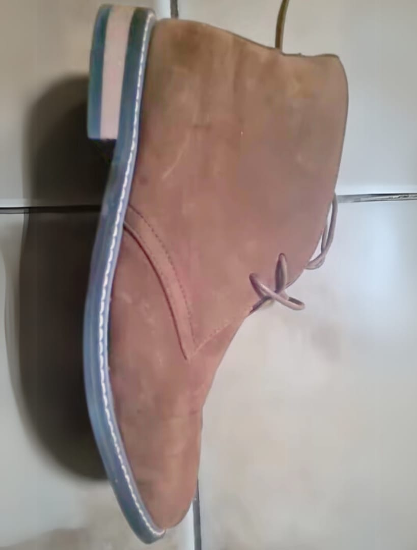 Customer photo review of Tijdloze Desert Boots in Vintage Stijl voor Heren - Hugo