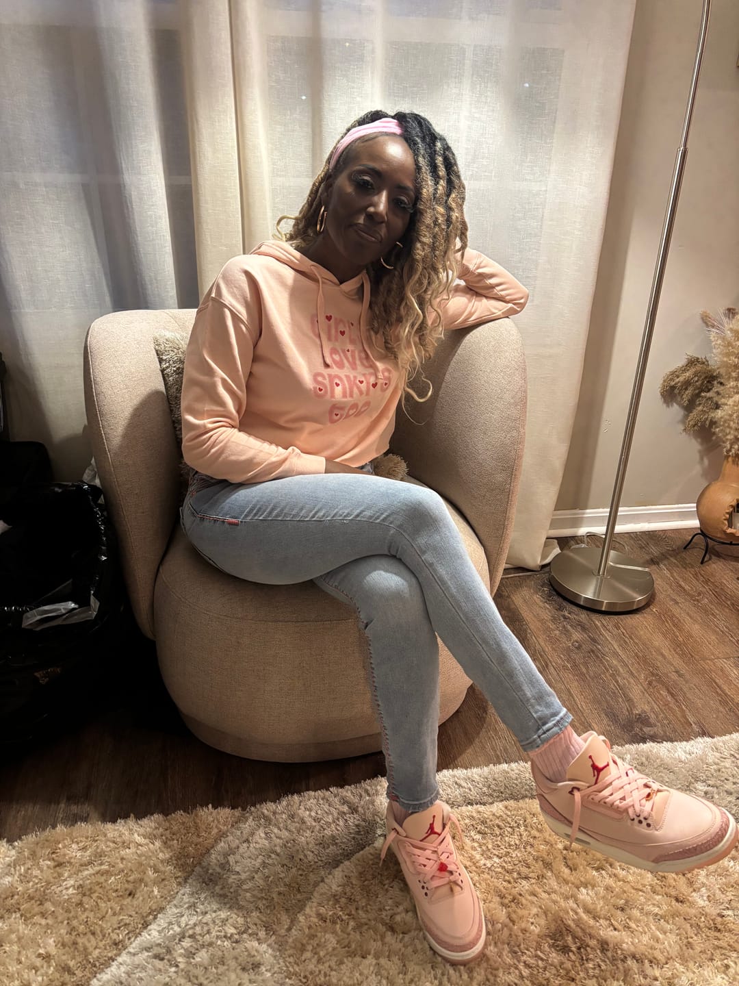 Customer photo review of Girls Love Sneakers Too Crop Hoodie Matching Jordan 3 Valentine's Day 2025