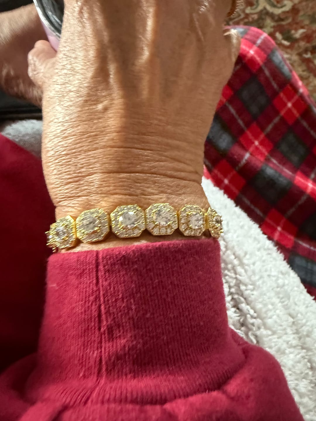 Customer photo review of 10mm Clustered Tennis Bracelet - Gold