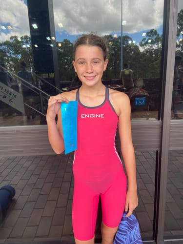 Customer photo review of Explode Kneeskin Female