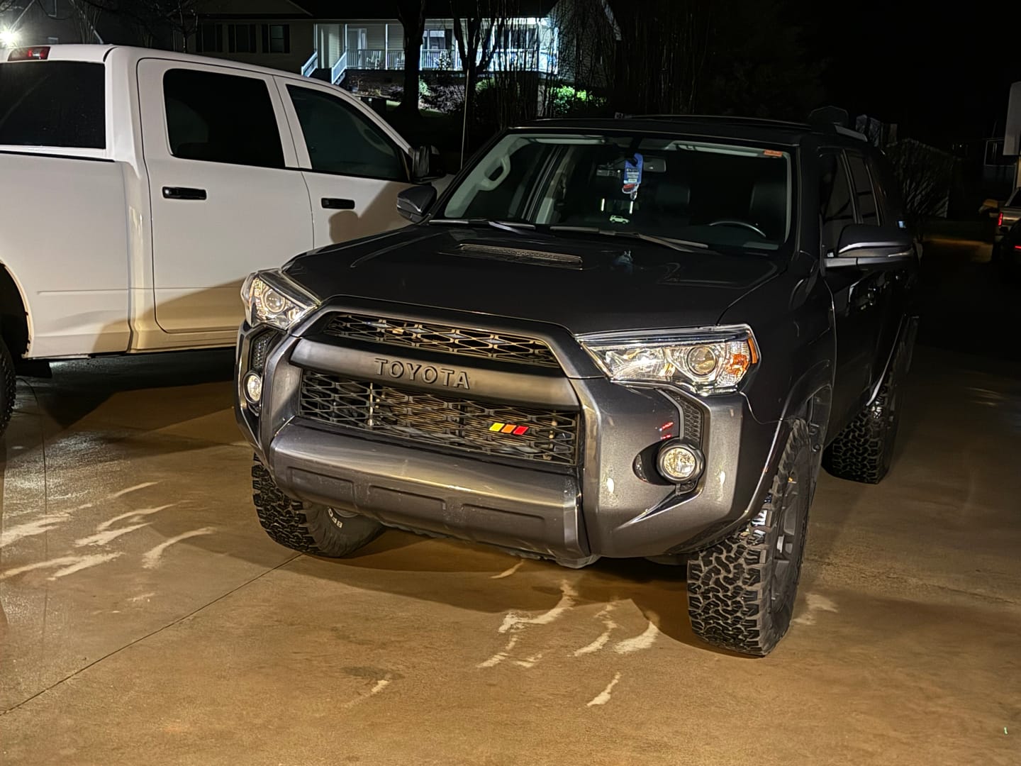 Customer photo review of 2014-2024 TOYOTA 4RUNNER TRD PRO GRILLE FIT FOR TOYOTA 4RUNNER (BACKORDERED UNTIL 1/31)