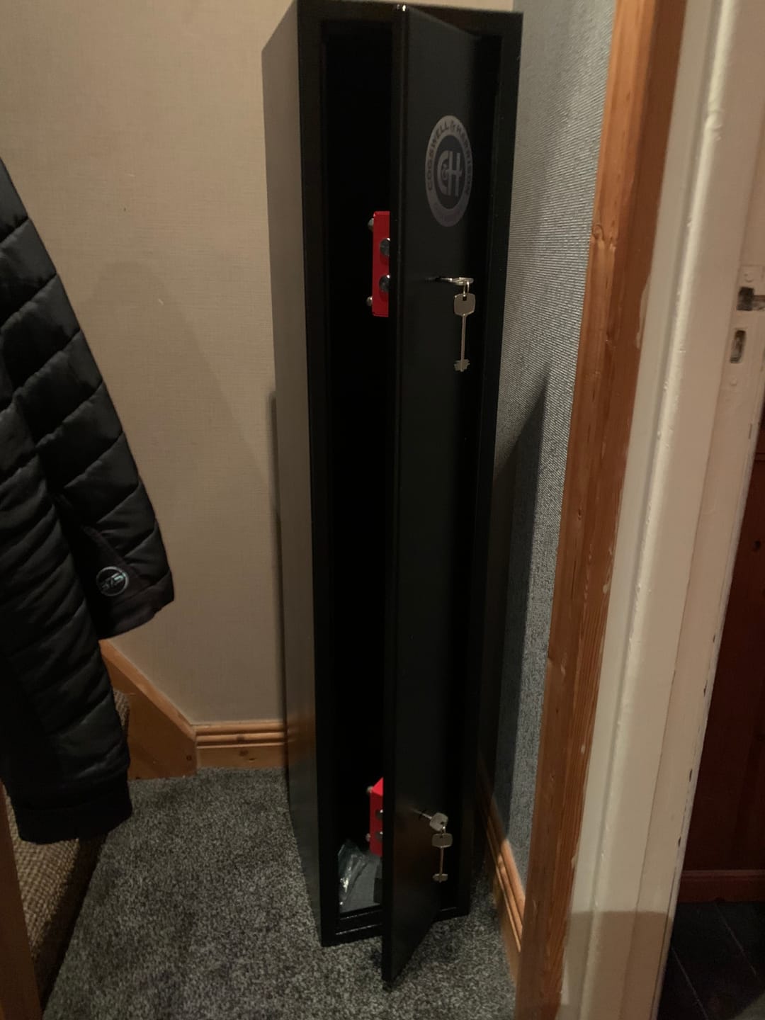 Customer photo review of Cogswell & Harrison 4 Gun Extra Deep Safe