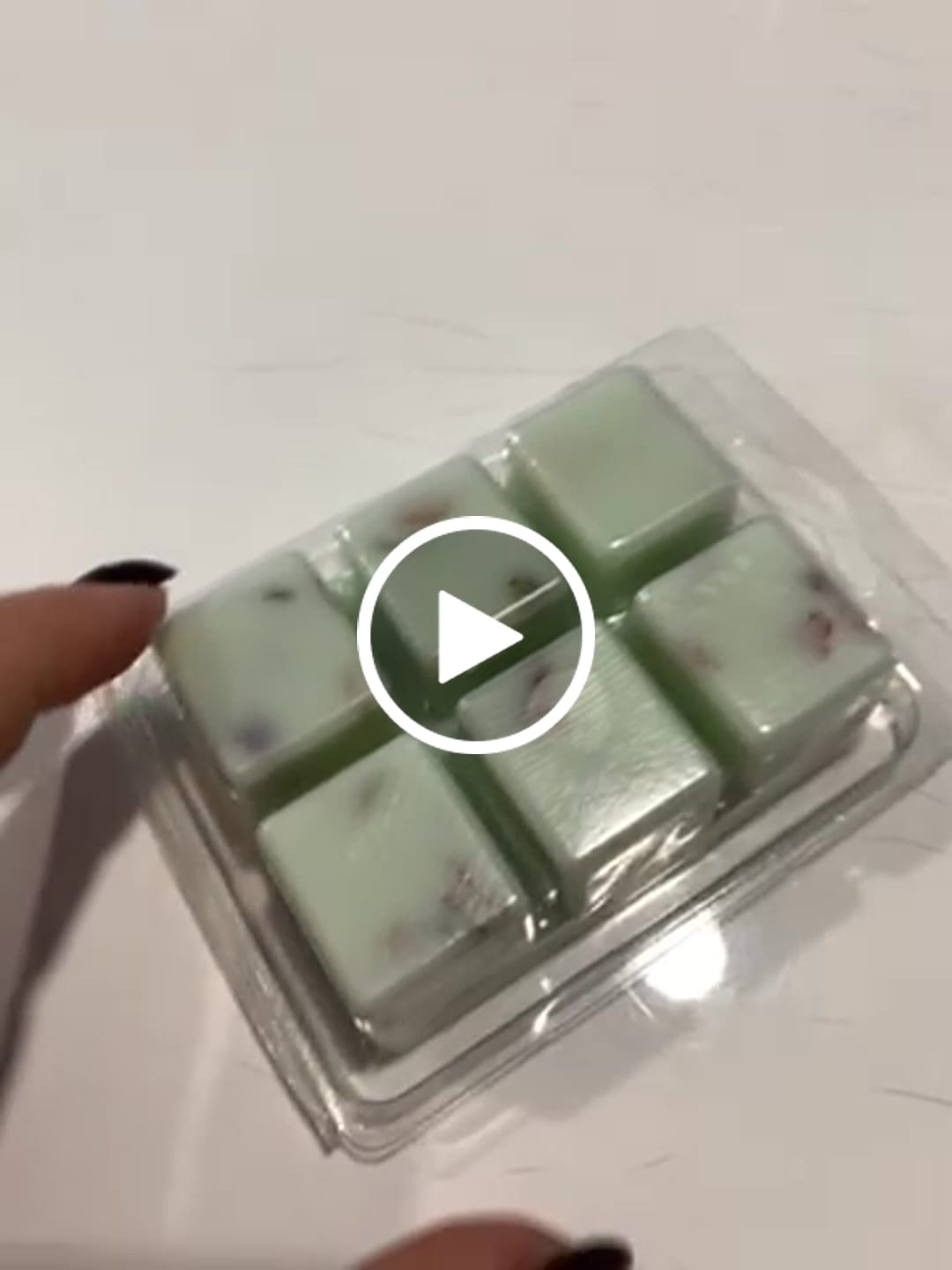 Customer video review of Colorante líquido para velas VERDE MENTA