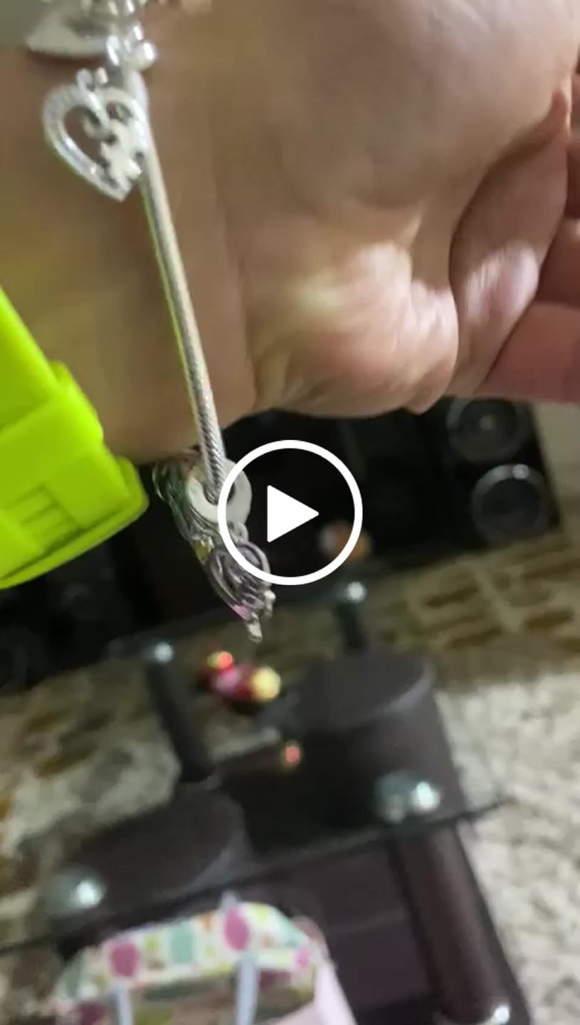 Customer video review of Charm Run "Pasión Veloz"