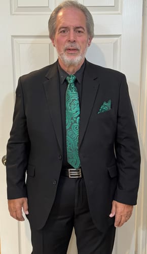 Customer photo review of Green Blue Paisley Silk Necktie Pocket Square Cufflinks Set