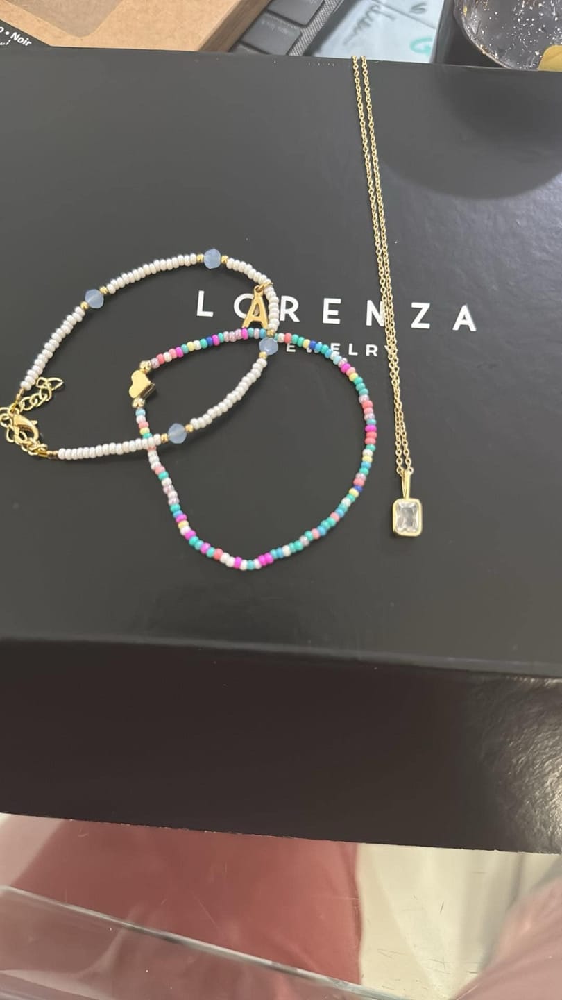 Customer photo review of Collar Birthstone Rectangular Dorado