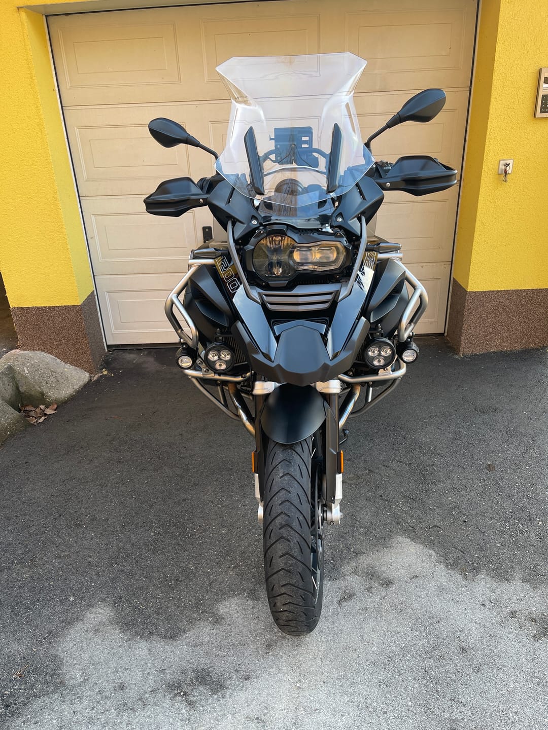 Customer photo review of Driving Light Mount - BMW R1250GS Adventure '19-'23 & R1200GS Adventure '14-'18
